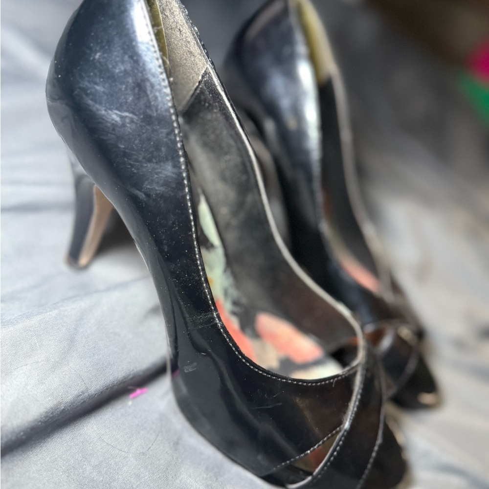 Madden Girl Shiny Black‎ Heels
